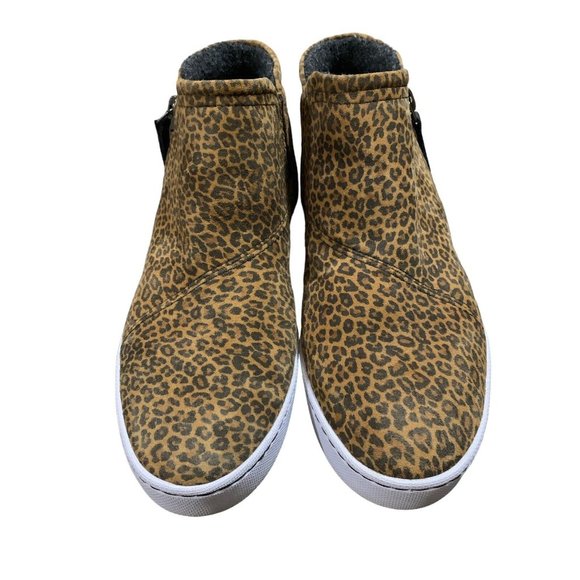 Clarks Shoes - Clarks Pawley Adwin Cheetah Suede Ankle ZipUp Sneaker Bootie Women's 8.5M (NWOB)
